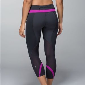 Lululemon Run: Inspire Crop II